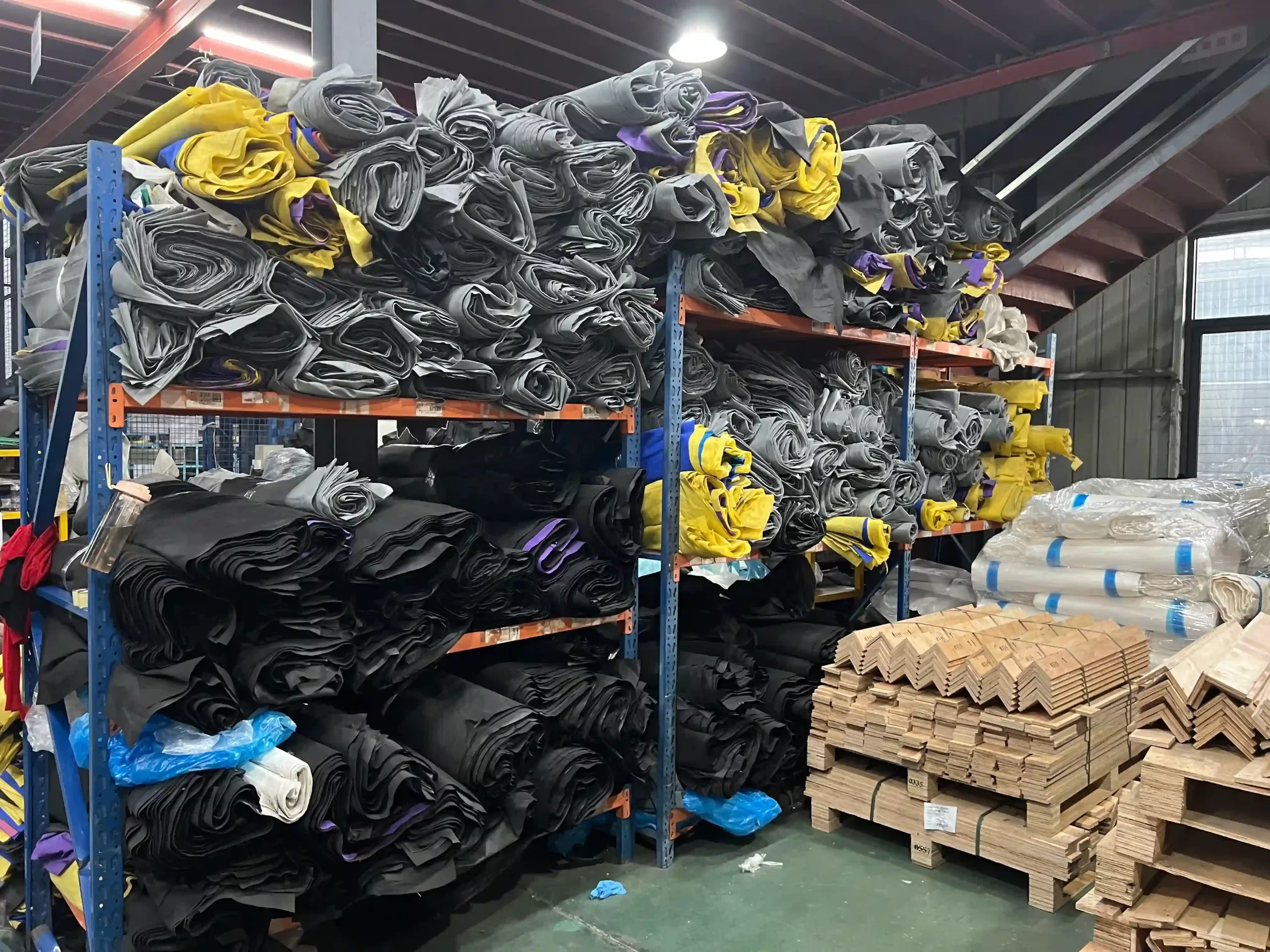 Carton and pallet packaging scene 2