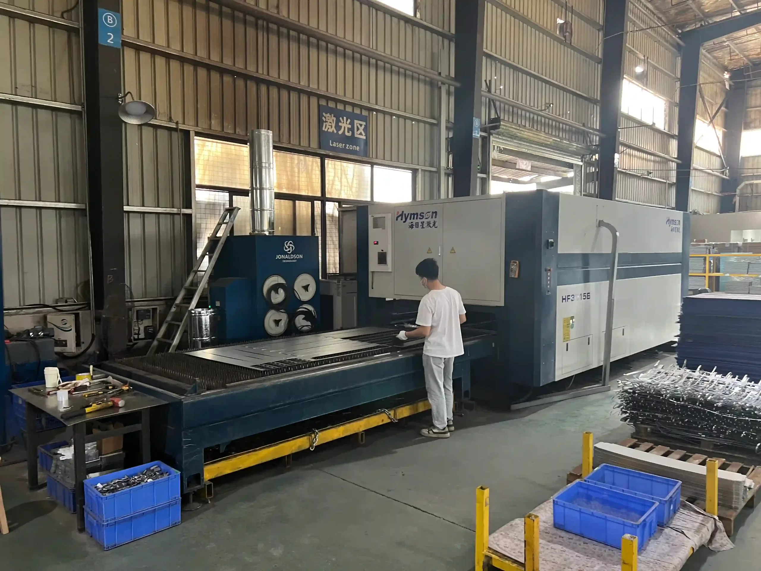 Laser cutting machine in operation 2