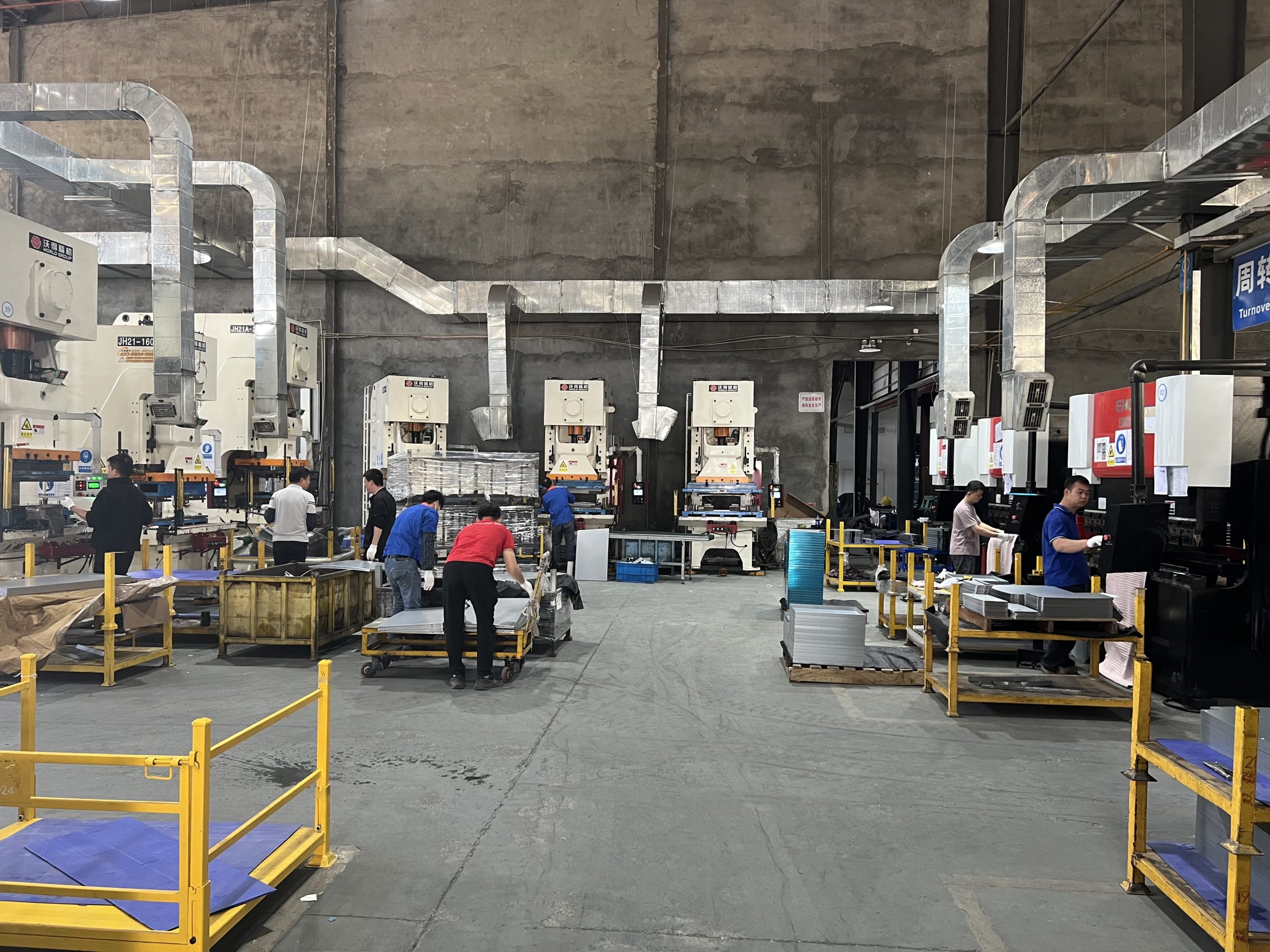 Partial view of the stamping workshop