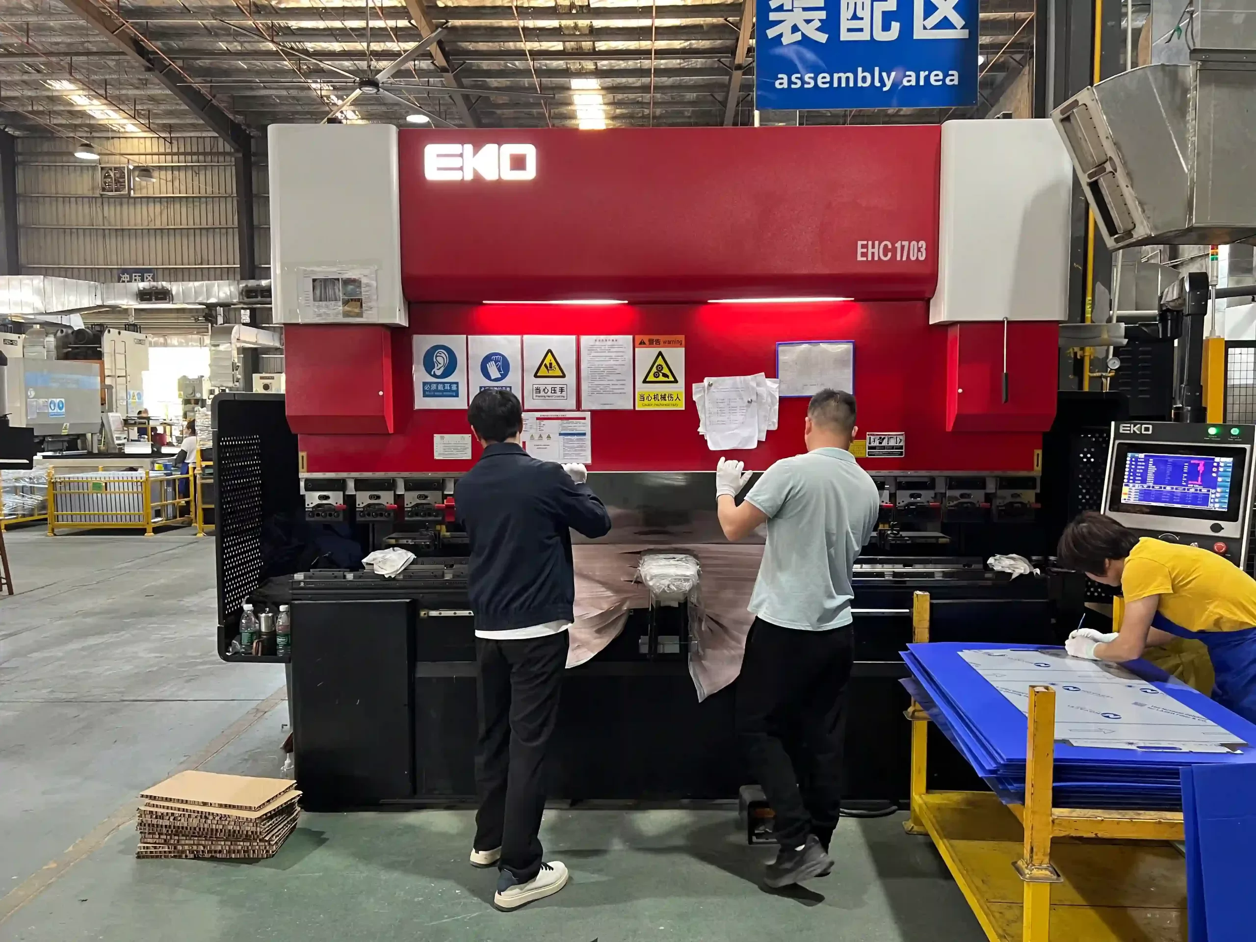 Press brake operation scene