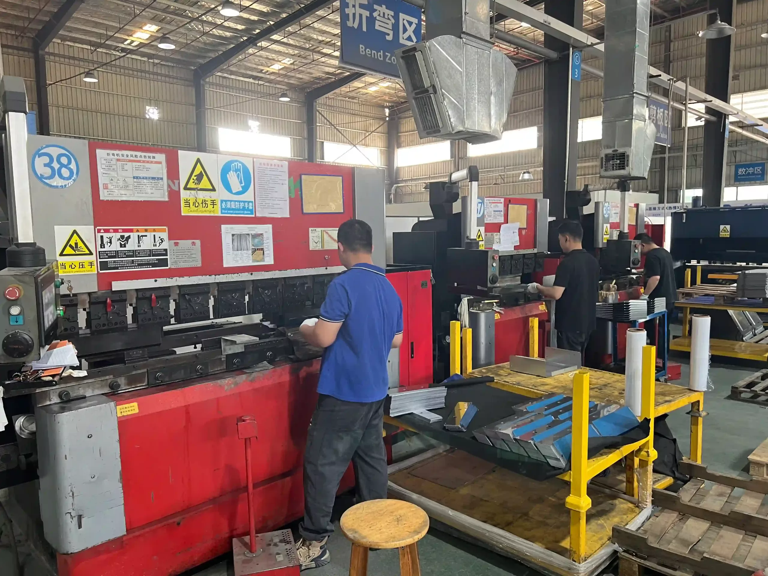 Press brake operation scene 2