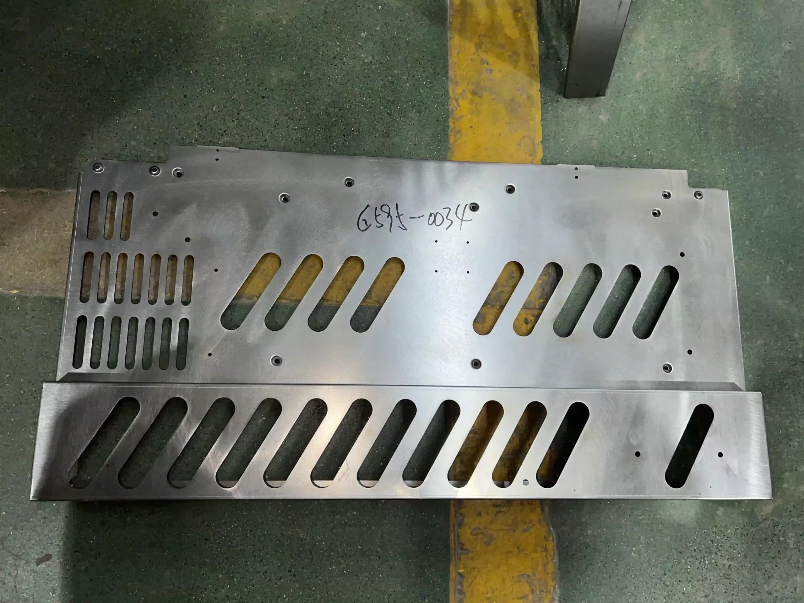 Surface treatment sample display